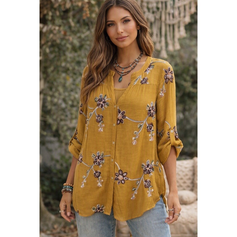 Fig and Flower Top Blouse Floral Embroidered 1X